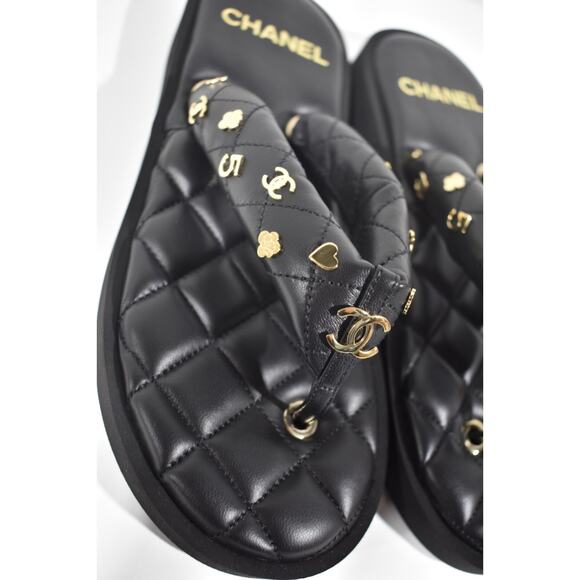 Chanel 23P Black Quilted Charms Padded Pool Thong Logo Slide Flat Sandal 35.5 - Picture 5 of 12
